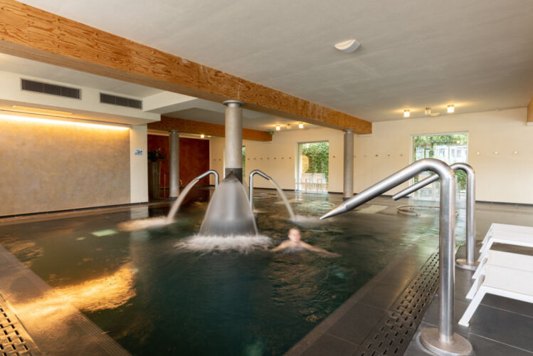 AQUALUX_pool indoor