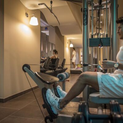 Attrezzi-Sala-Fitness-Hotel-Aqualux-Bardolino