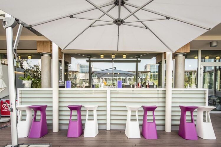 Pool-Bar-Hotel-Aqualux-a-Bardolino
