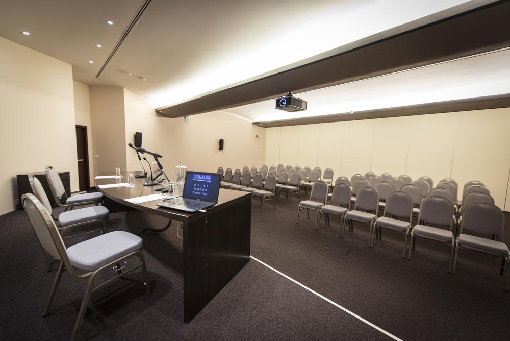 Sala-Business-Riviera-Hotel-Aqualux