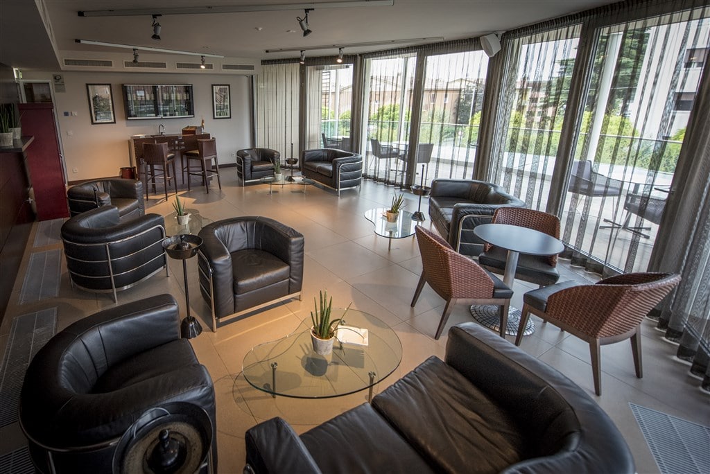 Sparkling-meeting-lounge1