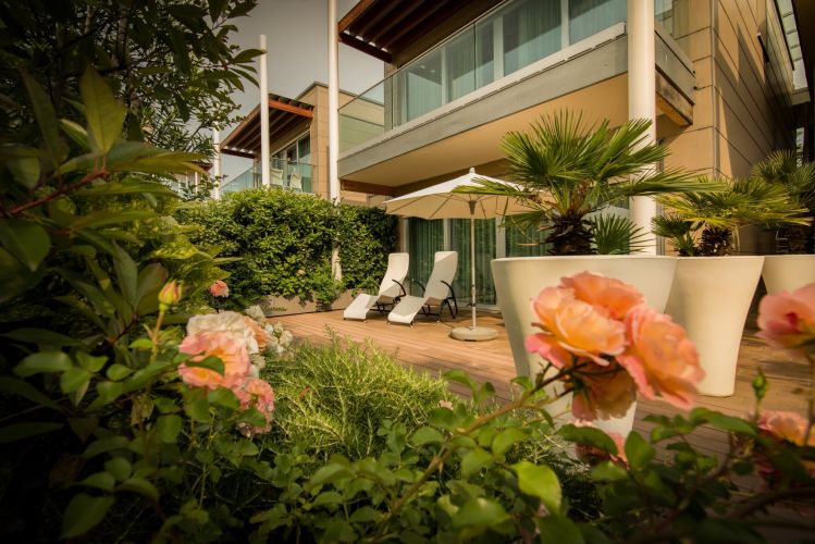 hotel-aqualux-sparkling-lounge-05